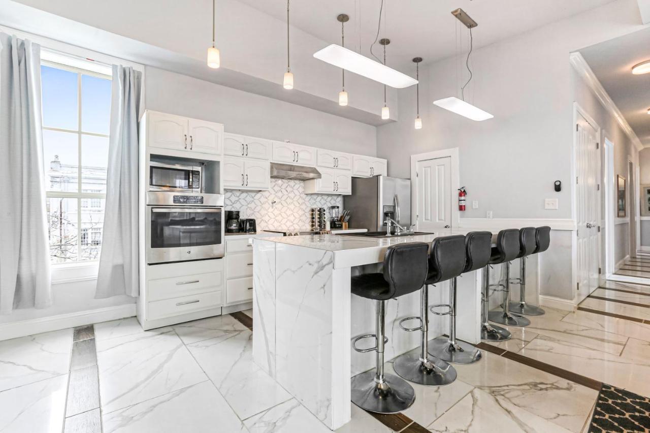 5br Penthouse With Amenities Near Fq * New Orleans
