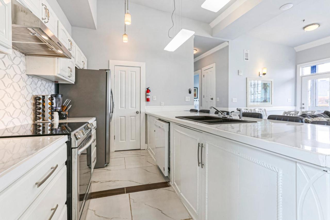 5br Penthouse With Amenities Near Fq