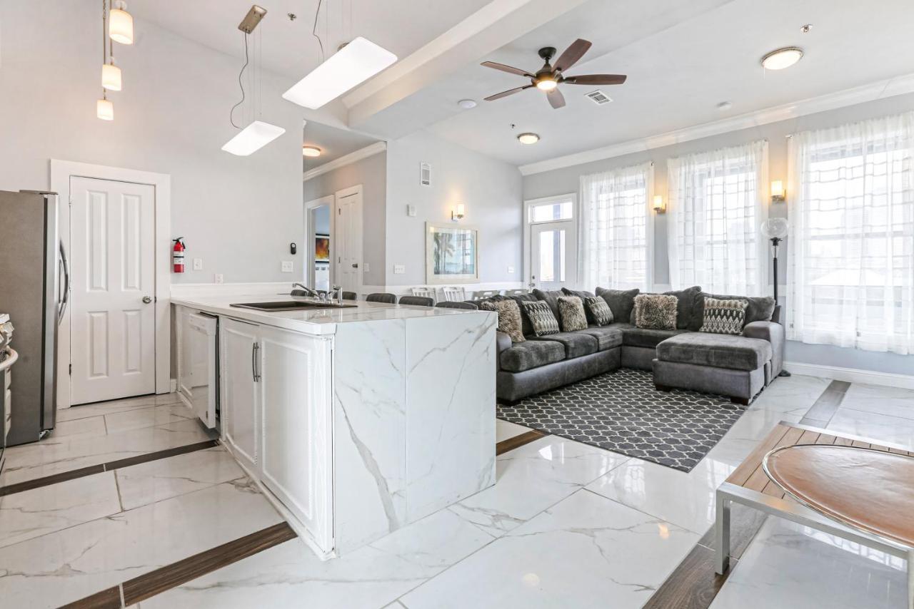 5br Penthouse With Amenities Near Fq * New Orleans