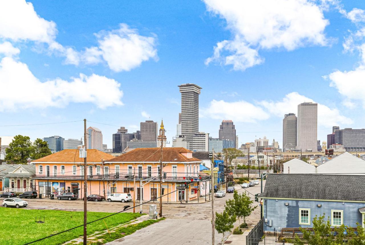 5br Penthouse With Amenities Near Fq